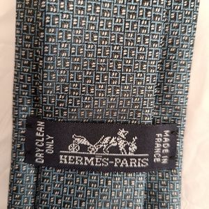 Recent Hermes skinny geometric tie